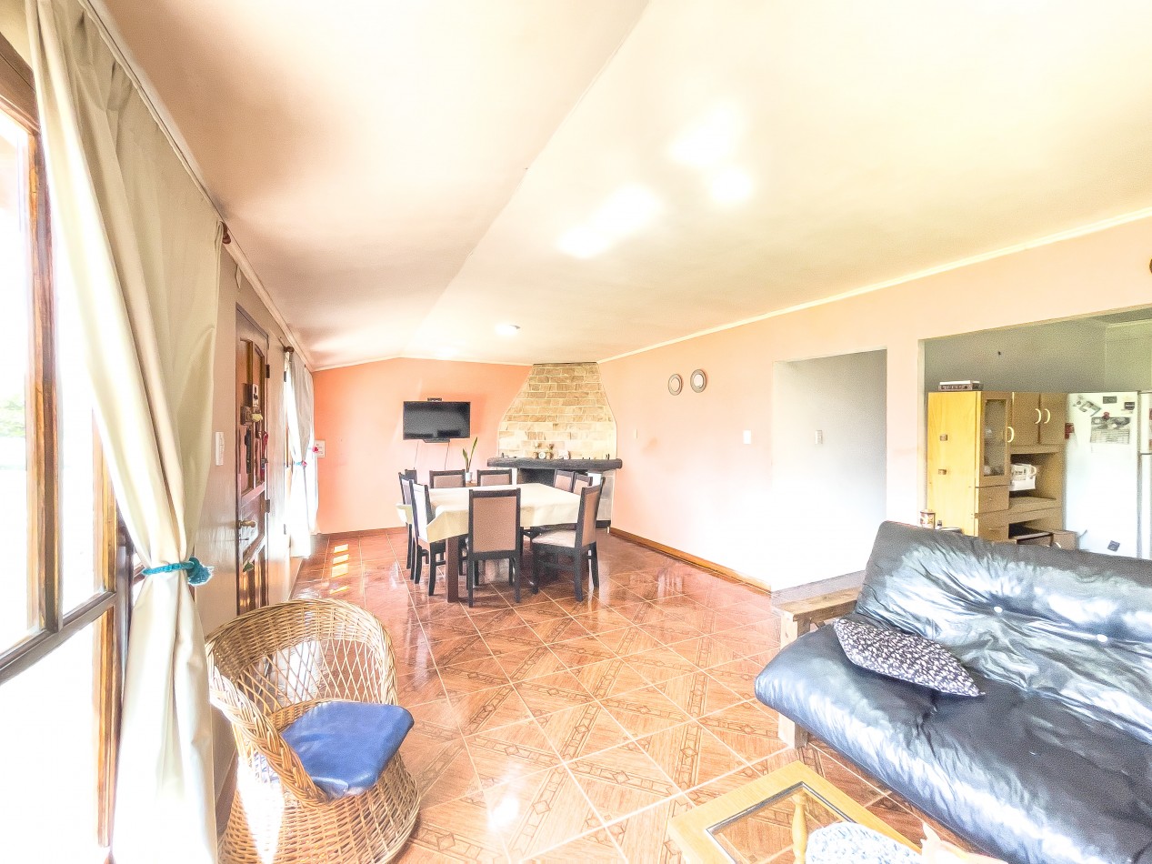 CASA CON PARQUE Y GAS NATURAL - BARRIO LA ESCONDIDA EL CHAÑARAL