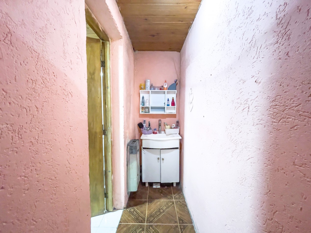 CASA CON PARQUE Y GAS NATURAL - BARRIO LA ESCONDIDA EL CHAÑARAL