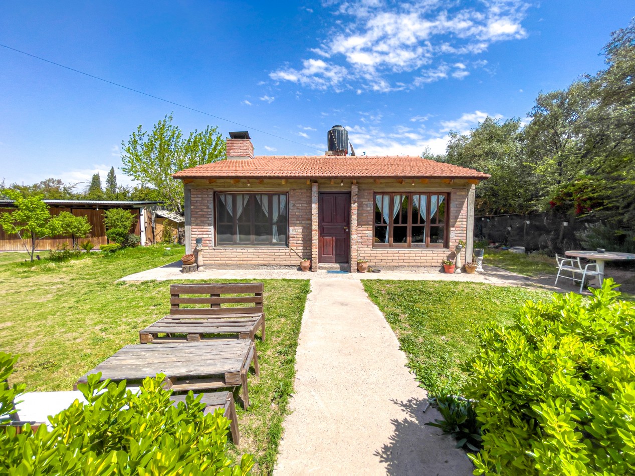 CASA CON PARQUE Y GAS NATURAL - BARRIO LA ESCONDIDA EL CHAÑARAL