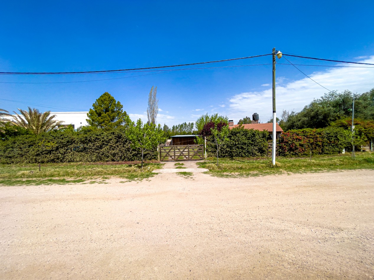 CASA CON PARQUE Y GAS NATURAL - BARRIO LA ESCONDIDA EL CHAÑARAL