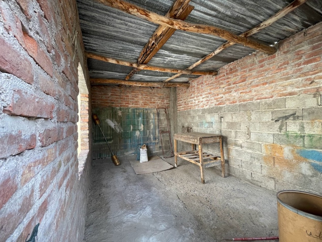 CASA DE 3 DORMITORIOS BARRIO POLICIAL