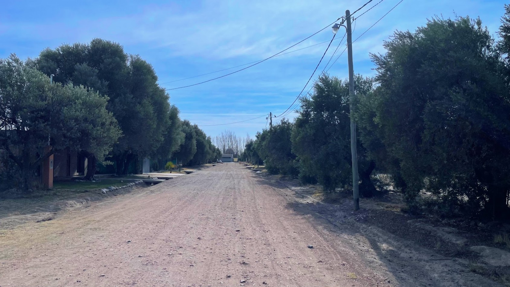 CLUB DE CAMPO LOS CARDOS - LOTE DE 628M2