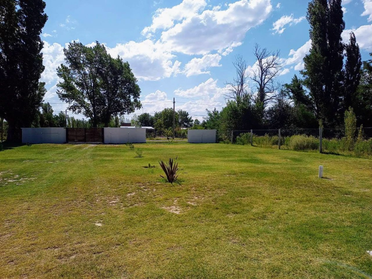 COMPLEJO TURISTICO DE 2 CABAÑAS CON QUINCHO Y PISCINA