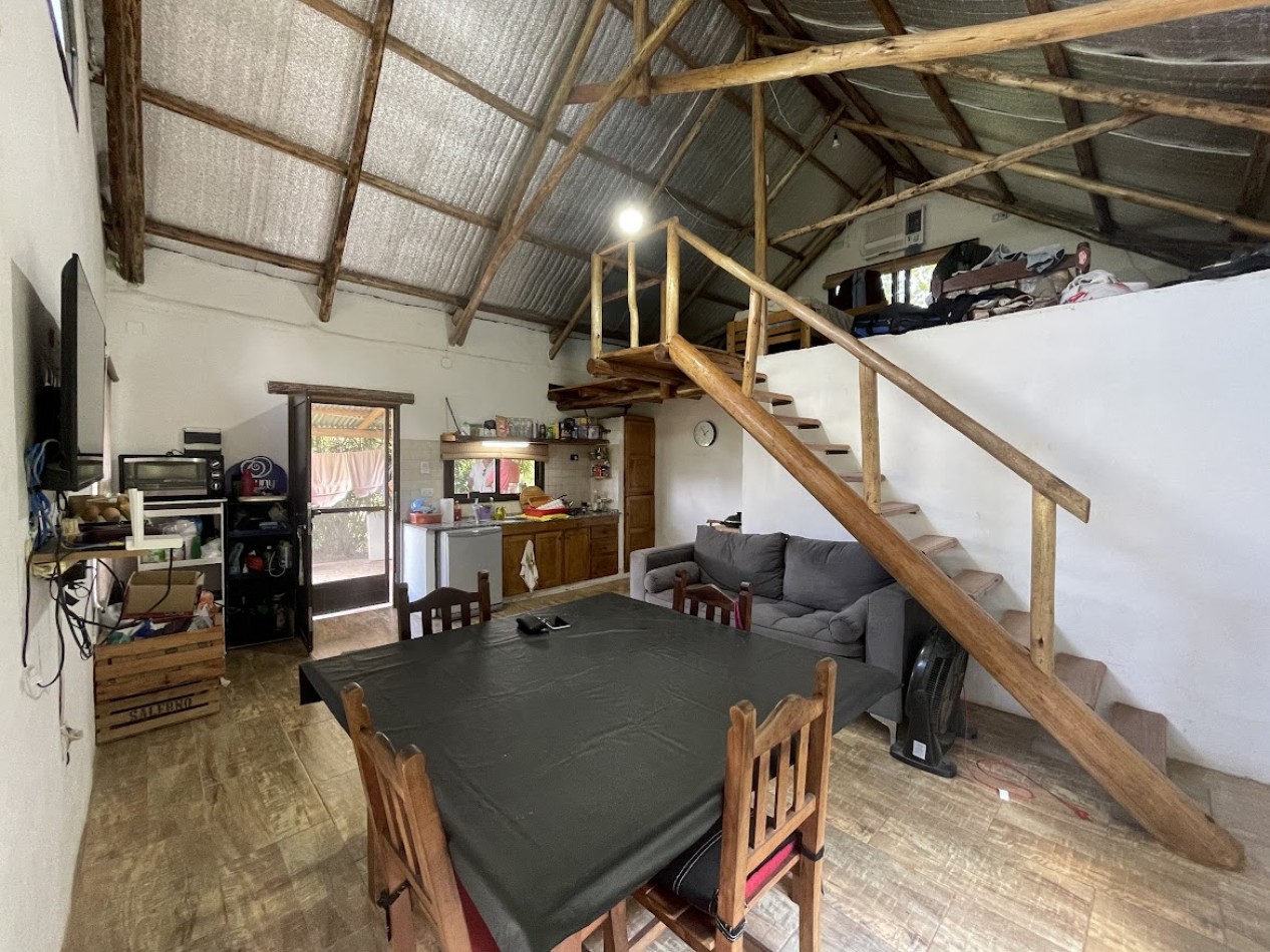 CASA ESTILO CABAÑA ALPINA CON PISCINA Y VISTA A LAS MONTAÑAS