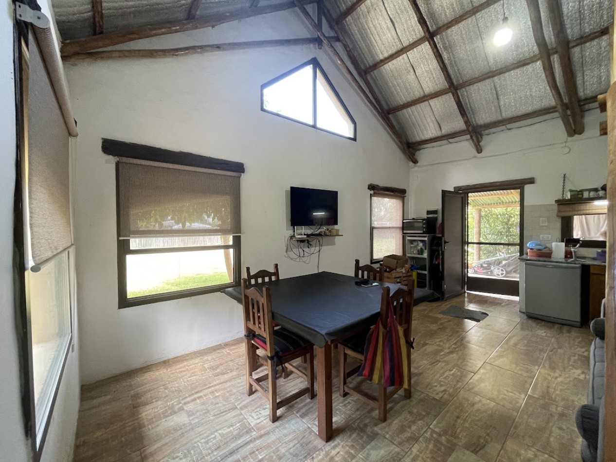 CASA ESTILO CABAÑA ALPINA CON PISCINA Y VISTA A LAS MONTAÑAS