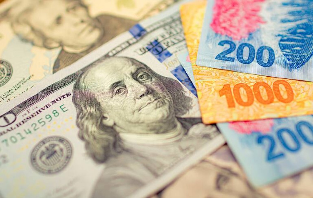 Alquileres tras la salida del cepo: conviene hacer los contratos en dólares o en pesos