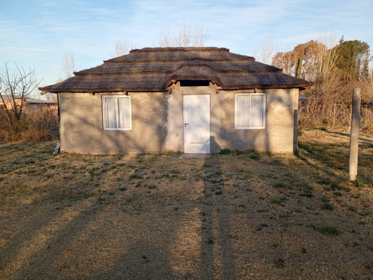 TERRENO DE 12.798 m² CON DOS CASAS Y QUINCHO EN CALLE LAS MALVINAS , EL CERRITO, SAN RAFAEL, MENDOZA