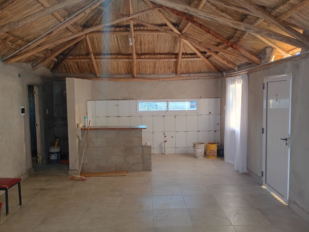 TERRENO DE 12.798 m² CON DOS CASAS Y QUINCHO EN CALLE LAS MALVINAS , EL CERRITO, SAN RAFAEL, MENDOZA