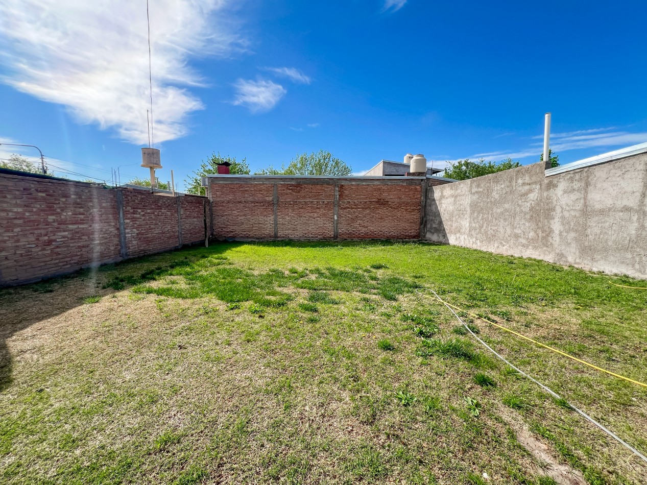 CASA TOTALMENTE AMUEBLADA Y EQUIPADA - AVENIDA MORENO, SAN RAFAEL MENDOZA