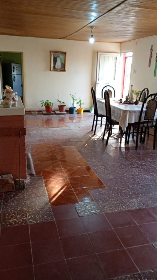 TERRENO DE 2500 M2 CON AMPLIA CASA Y GALPON EN GOUDGE