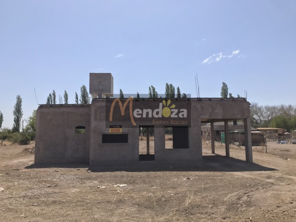 CALLE BIANCHI - CASA A TERMINAR - 2000m2
