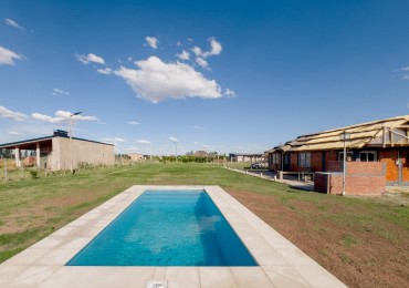 QUINCHO CON PISCINA - LAS PAREDES